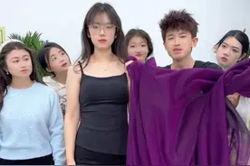 做衣服挑战，哈哈太牛了吧 #一秒换装 #办公室游戏