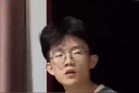 #姐弟 伸手拿不到的东西永远都是最远的，弟弟不会拒绝姐姐的无理要求#手足之情 #暖心视频封面