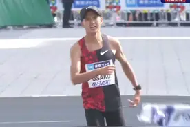 让我们回顾20年大迫杰中途岔气如何应对并一举打破日本马拉松记录视频封面