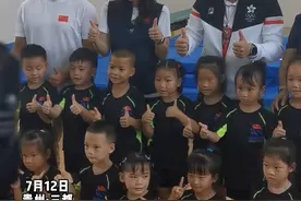 郭晶晶、霍启刚到贵州了。去了三都到了贵阳，有被跳水女神温柔到，羡慕今天能在街头遇见他们的人#郭晶晶 #霍启刚 #避暑度假到贵州 #创建贵州文旅主理新势力