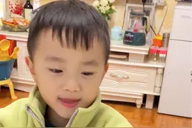 本来想考验一下小老二的，结果……却被他给吐槽了：你们女人真麻烦🤣#双胞胎 #童言童语 #萌娃搞笑日常视频封面