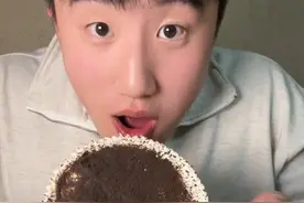 千呼万唤的粉丝点餐，看看这期有谁点的啊，快来认领吧#00后 #辅导员 #美食vlog #抖音美食推荐官 #爱就是一起吃好多好多顿饭视频封面