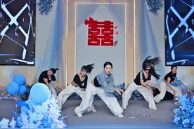 #扶绥 #扶绥婚礼跟拍  新郎和新娘舞蹈表演完整版#新婚现场视频封面