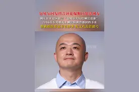 #包贝尔回复评论爆粗口怒怼网友，网友在评论区留言“包贝尔夫妇给柳岩道歉”。2016年在其婚礼上柳岩险被伴郎团扔下水，曾被指出作品存在抄袭，发文攻击营销号#包贝尔 #包贝尔包文婧 #柳岩 #婚礼