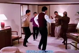 这个游戏太好玩了，下次聚会动作错罚1杯、口误了罚2杯、猜拳输了罚3杯！就这么定了！ 曾经前辈们在影视作品中已经给我们带来了如此好玩的团建竞技游戏，团建破冰、年会游戏都可以安排起来！ #年会节目 #团建游戏 #欢乐时刻 #龙兄虎弟 #破冰游戏视频封面