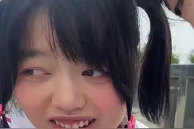 挑战给没啥恋爱经验的闺蜜拍一百部爱情片之霸道校园甜宠剧第二集！@肖宇航 @哈喽三三 #高甜来袭 #挑战