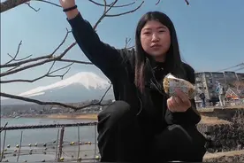 女生一个人也可以去看世界之第二站——日本·富士山一日游 #一个人看世界之日本旅行vlog #日本 #富士山 #请你尽情享受仅活一次的人生 #旅行推荐官