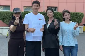 很开心徐老师带我来北京国际首席爱乐乐团录制我的新歌，感恩感谢老师🙏🙏辛苦了@徐子崴视频封面