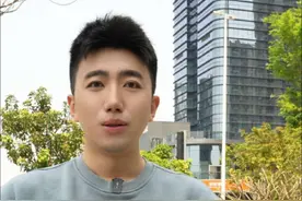 #薛之谦，你好。首站，又是首站；两天，又是连唱两天；衢州，又是选择#衢州。由阔景音乐、潮石音乐联合主办，“#新蜂音乐节 ”“释放压力，告别996”，这场专属青年人自己的音乐节 ，2025年5月4日、5日，在#衢州古城文化旅游区， 10万平方米的草坪公园激情开唱，这是新蜂音乐节的首站，衢州站嘉宾阵容很多，很有份量。@抖音小助手 @抖音创作小助手视频封面