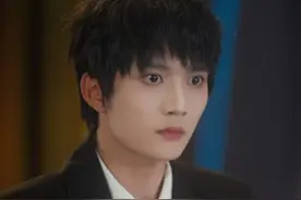 她来了她来了 她带着她的一米大🔪来了 #夫人她专治不服 #王培延 #李柯以 #短剧一夏爽到底 #为夺公司嫁第一纨绔