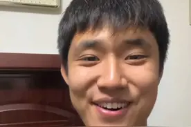 两年多啦 他还是保持着只要我不在身边就给我拍视频实时分享的习惯～#侯多余 #情侣日常 #姐弟恋