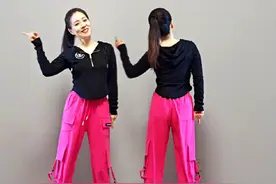 轻松自在，简单易学#你狠还是我狠 #背面演示 #广场舞dou起来