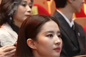 从仙剑到玫瑰的20 年，她就是内娱美丽的代名词#刘亦菲视频封面
