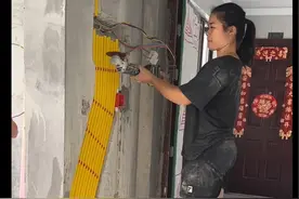 这是一个家装水电的施工现场，简直是流水线式操作。#施工现场实拍 #家装水电 #装修细节 #原创视频 #女电工视频封面