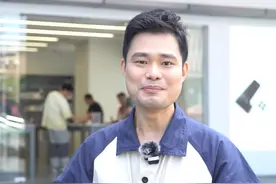 红米也是好起来了，居然能请到我来把关质量 #note14小金刚 #全民防水大挑战