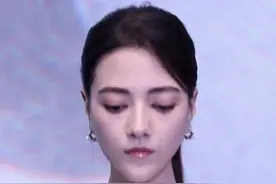 让俄罗斯美女#娜然 扮演妲己，而且还是她的演员处女作。您给打几分？#封神第一部视频封面