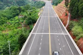 这里是龙泉山城市森林公园环线公路，金堂五凤段已经初具规模，相信不久的将来，随着此路段的投入使用成都往东会变得更加方便快捷……#周边游 #旅行推荐官 #我为家乡代言 #网红公路视频封面