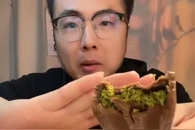 航丰冰马雪糕来啦 网红开心果迪拜脆 干包榴莲 航丰网红小香蕉 拉丝牛奶 还有好吃的俄式脆塔#网红雪糕#嘎嘣脆#巧克力控#内容启发搜索 #声控解压视频封面