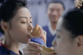 只要是你，我不介意 #网剧阿麦从军 #张天爱 #蒋韵兮视频封面