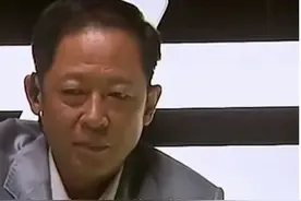 王志文对话刘震云“朋友关系可靠吗？”，刘震云说了影响“朋友关系”的4个变量，如今看确实如此...#朋友圈 #社会百态 #王志文 #娱乐圈 #综艺