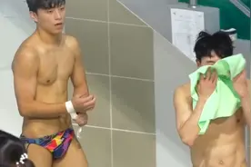 韩国男高体育生跳水展示 欧巴皮肤白净肌肉健硕长相秀气