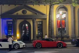 中国夜店排行第一 旅游 出差 应酬或者聚会都带朋友来打卡#广州DNA酒吧 #视觉盛宴 #酒吧现场 #网红酒吧打卡 #广州游玩推荐视频封面