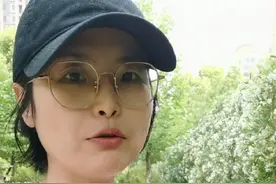 警惕！！城市里的夹竹桃开花了，大人孩子千万不要靠近采摘，小心中毒～#夹竹桃 路边的“野花”不要采👣🧟‍♂️@楊子在滁州