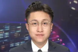 61岁刘金山回应“女儿才9岁” ，曾经为了照顾生病的父母和岳母，和妻子决定丁克，53岁家庭负担减轻后才要的孩子，呼吁大家多陪伴家中长辈 “莫等黄昏时”