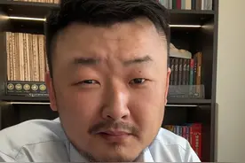 “掺假金条”最新进展，没有造谣，更没掺假，是个误会。 #黑袍律师#工行回应售出金条疑有杂质视频封面