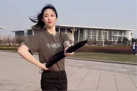 仪仗兵 三把枪来了，大家觉得标准吗？#阅兵 #国旗护卫队 #军人 #正步 #正步走