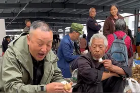 秀山农村赶场#农村生活 #传递善良传递爱视频封面