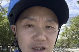 京东外卖让骑手帮顾客倒垃圾大家怎么看？ @京东外卖 #外卖小哥 #第一视角 #行业分享 #权益保障 #倒垃圾是什么梗