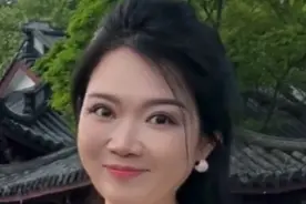 挑战在杭州和外地特意过来的粉丝碰拳是什么样的体验 #碰拳惊喜挑战#治愈系笑容#无心治愈#内容启发搜索 #把生活拍成电影