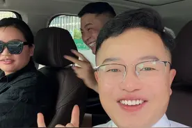 青春没有售价，客户给你们蹲#幽默段子 #意想不到的结局 #看完不笑算我输 #反转剧情 @莘庄标哥视频封面