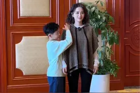 新的一年，愿你阳光自信帅气的走向人生舞台～ #日常vlog #走秀 #自信是最好的时尚单品 #邓莎视频封面
