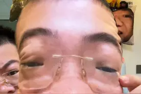 人在无语的时候真的会…… #卤羊肝 #香水柠檬 #黑巧  #异形抱枕  #万物皆可种草搜