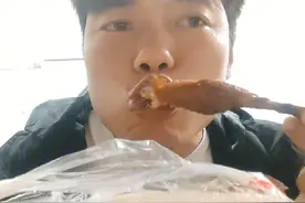 五一快乐！明天放假一天。今日三大快乐事，明天放假视频封面