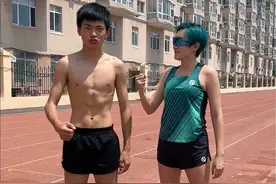 13岁挑战1000米！轻松跑进3分钟？期待一下发挥如何#跑步 #体育 #最强初中生 #1000米视频封面