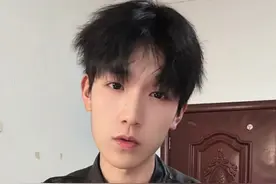 我说普通话你听不懂 我讲贵州话你讲我泥巴味太重#我说普通话你说我口音重 #贵州方言 #一本正经飚方言 #方言视频封面