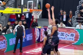 龙狮旧将就是香，7人南京同曦客场逆转广东宏远 在客场提前锁定季后赛，创造了历史#广东男篮vs同曦男篮  #同曦男篮队史首次晋级季后赛视频封面