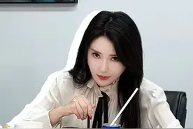 嫁给贾跃亭后悔吗？好好好，这问题问的够你们下饭了吧？#甘薇#女性力量#贾跃亭甘薇#电子榨菜#这是不是聊八卦的你