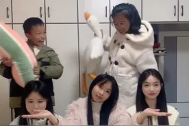 这两人今天是来报仇了！ #一家三个老师是什么体验