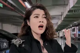 《烟火里的尘埃》原唱：华晨宇，黄霄雲Ver. #黄霄雲最强女版烟火里的尘埃 #烟火里的尘埃高音挑战视频封面