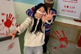 女性保命指南⚠️实用性很顶的防身物品❗️ 独居女生注意啦！门口放男鞋、外卖用男性头像的小伎俩坏人早就知道了！这些实用的防身工具女生都用的上 #女性安全#独居女孩#安全视频封面
