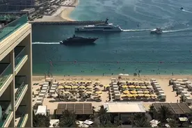 头顶一块布，天下我最富.#头顶一块布天下我最富 #迪拜 #阿联酋 #旅行大玩家