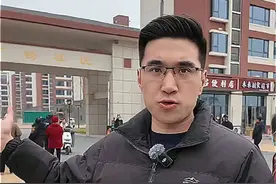 红火过大年，欢喜搬新家！河南开封兰考县三义寨乡丁圪垱、杨圪垱两村的村民，迎来他们搬入丁杨社区的第一个春节。当地探索黄河高滩区村庄市场化搬迁安置模式，数千名滩区群众住进新楼房，找到新工作，迎来安居乐业的新生活！#新春走基层 #幸福中国年视频封面
