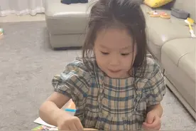 橘子皮爆气球实验… #人类幼崽越养越上头 #萌娃日常 #宝妈记录生活日常 #亲子日常 #逗比女儿欢乐多视频封面