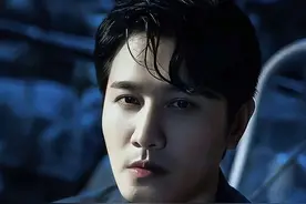 盘点彭冠英的“逆袭之路” #抖音野生娱评人 #内容启发搜索 #彭冠英 #明星故事