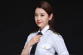 今天解答一下朋友们的留言，到底主任乘务长是个啥？