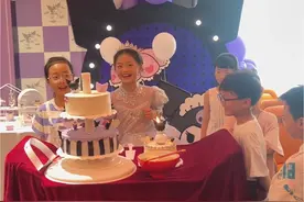 一个简单的生日会，希望她不留遗憾💗 💕频繁记录着，却追不上你的成长🍭 🎀Happy Birthday🎀  我的女孩👧🏻生日快乐🍰 #生日派对 #我的女儿我就让她健康快乐视频封面